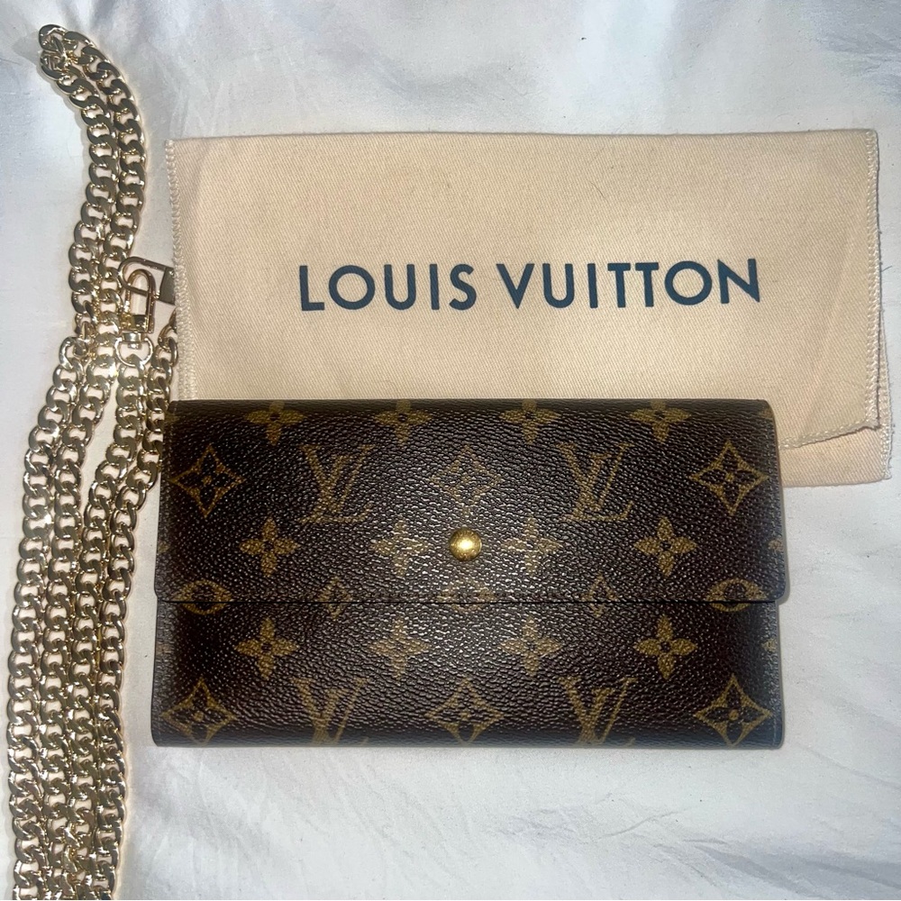 LOUIS VUITTON Monogram Wallet with Dust bag & unbranded Crossbody Chain